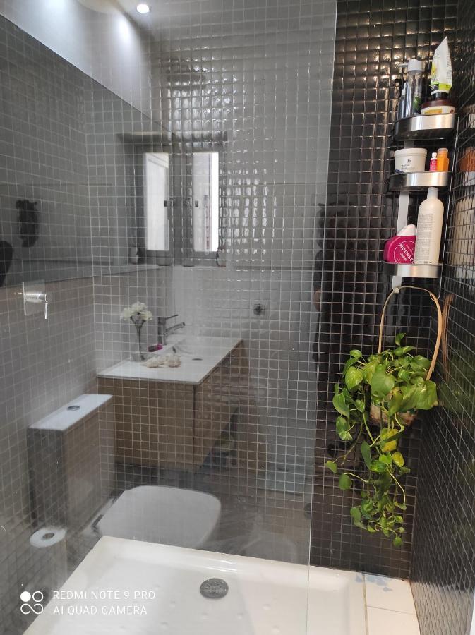 Habitacion Y Bano En Planta Independiente En Centro De Sevilla Ngoại thất bức ảnh