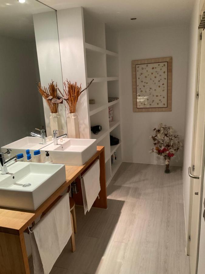 Habitacion Y Bano En Planta Independiente En Centro De Sevilla Ngoại thất bức ảnh